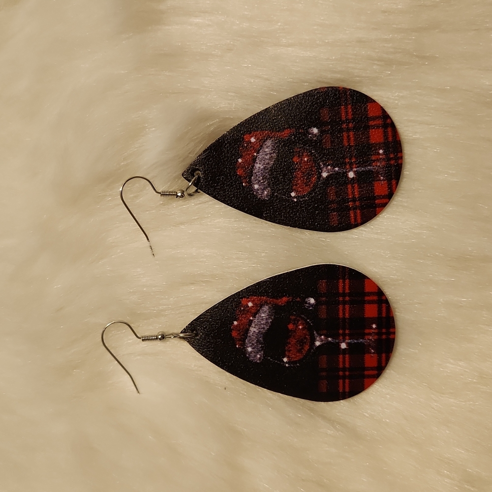 NWT Christmas Wine Glass Earrings